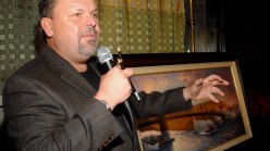 NEW YORK - NOVEMBER 09: Artist Thomas Kinkade speaks about his art at the National Ethnic Coalition of Organizations VIP Reception at Niche Lounge on November 09, 2006 in New York City. (Photo by Brad Barket/Getty Images)