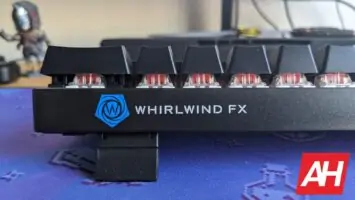 WhirlwindFX Atom 60 Gaming Keyboard Review 4
