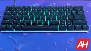 WhirlwindFX Atom 60 Gaming Keyboard Review 6